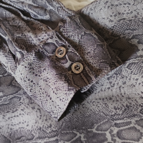NEW!  AS by DF Semi-Sheer Dusk till Dawn Snakeskin Print Button Down Top XS - Picture 7 of 9